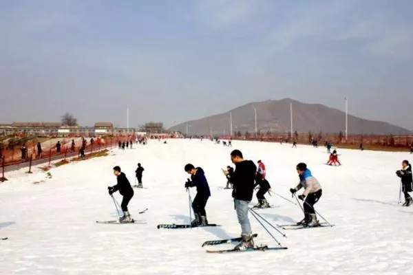 太白山滑雪場門票多少錢什么時(shí)候開