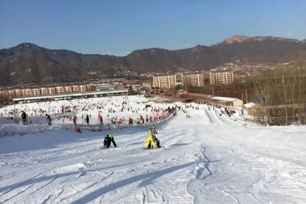 天津玉龍滑雪場(chǎng)和盤山滑雪場(chǎng)哪個(gè)好