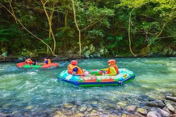 大圍山漂流可以一船三個(gè)人嗎