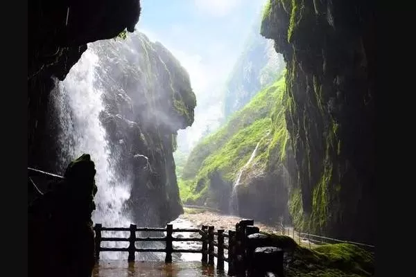 通靈大峽谷風景區(qū)在哪里